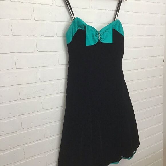 Joseph Ribkoff black velvet strapless ruffle tulle dress crinoline fit & flare 8 - Picture 7 of 16